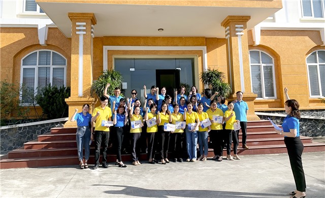 BHXH thành phố Uông Bí ra quân tuyên truyền, vận động người tham gia BHXH, BHYT