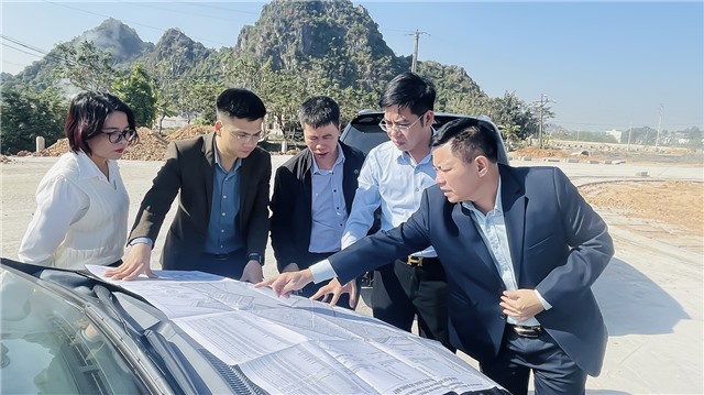 Phó Chủ tịch UBND thành phố Nguyễn Đức Hòa làm việc với Cụm Công nghiệp Phương Nam về công tác xúc tiến đầu tư