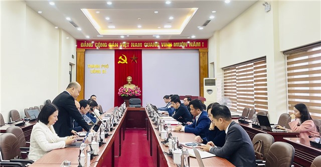 TP Uông Bí làm việc với đoàn công tác Trường Đại học Hạ Long