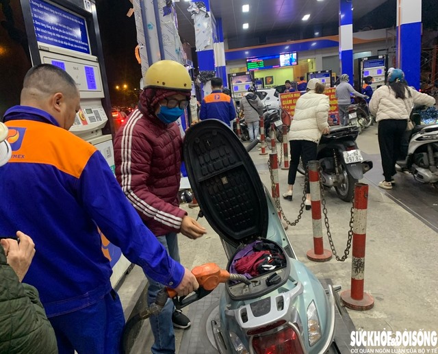 Giá xăng dầu ngày mai (21/12): Có thể bật tăng trở lại?