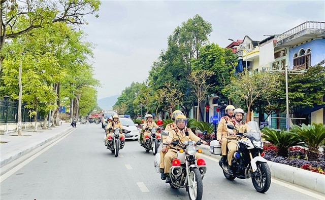 Nhiều giải pháp đảm bảo trật tự an toàn giao thông dịp cuối năm