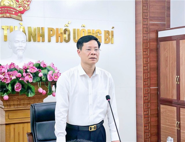 UBND thành phố giao ban thường kỳ