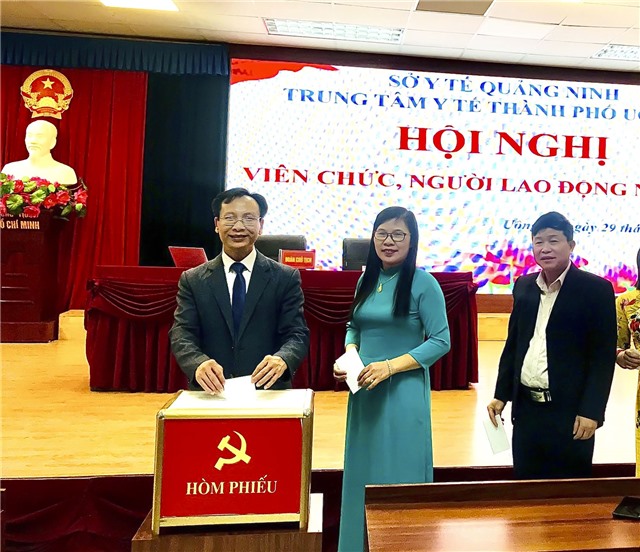 Trung tâm Y tế thành phố tổ chức Hội nghị viên chức người lao động năm 2023 