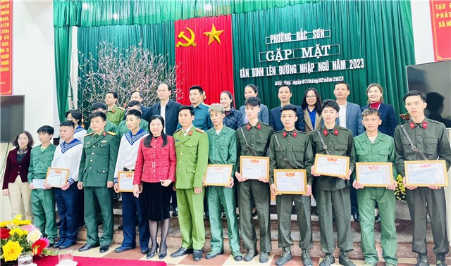 Phường Bắc Sơn: Gặp mặt tân binh lên đường nhập ngũ năm 2023