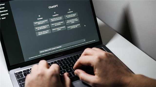 ChatGPT có 100 triệu người dùng sau 2 tháng trình làng