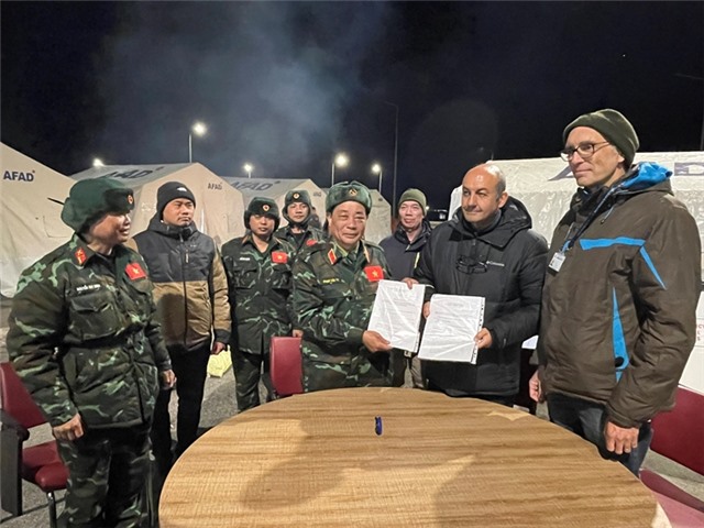 Trao gần 25 tấn hàng của Bộ Quốc phòng Việt Nam tặng Thổ Nhĩ Kỳ