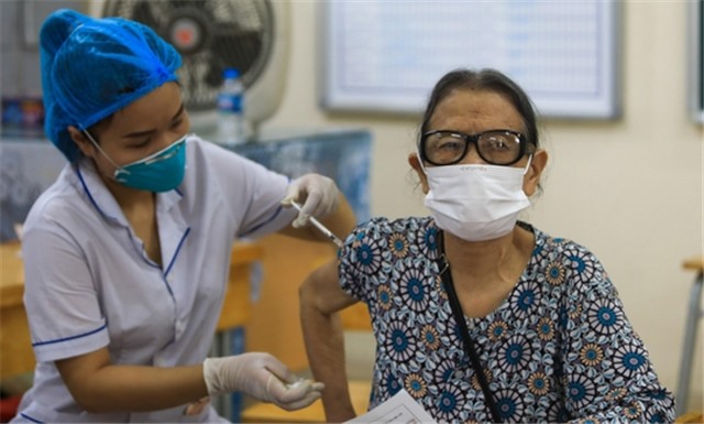 Sáng 1/3: Ca COVID-19 nặng tăng; Thiếu niên 13 tuổi ám ảnh béo phì, giảm cân đến mức nhập viện tâm thần