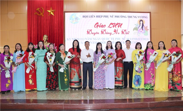 Hội LHPN Phường Trưng Vương: Giao lưu duyên dáng áo dài Việt Nam