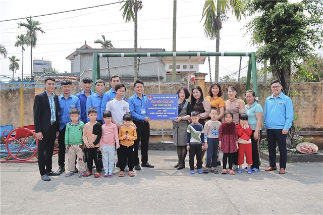 Đoàn TNCS phường Phương Nam khánh thành Công trình Thanh niên “Sân chơi cho em” tại điểm Trường Mầm non khu Đá Bạc