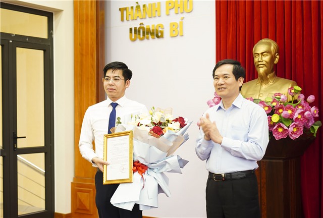 Công bố quyết định của BTV Tỉnh uỷ về công tác cán bộ 