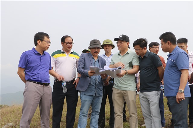 Đồng chí Bí thư Thành ủy khảo sát thực tế quy hoạch phân khu C