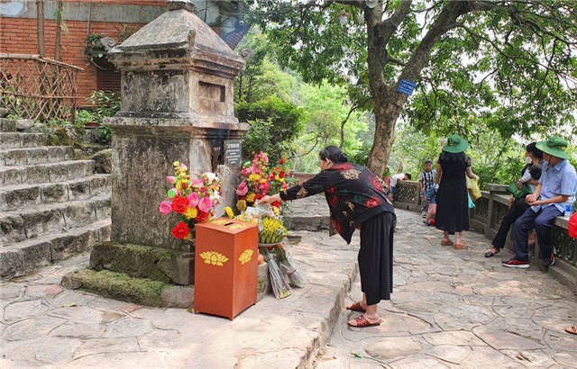 Minh bạch trong quản lý tiền công đức, giọt dầu