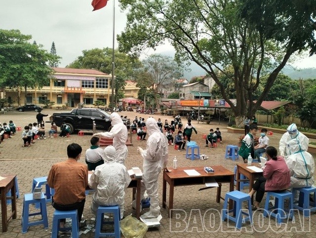 Phát hiện 52 ca mắc COVID-19 trong một trường học ở Lào Cai