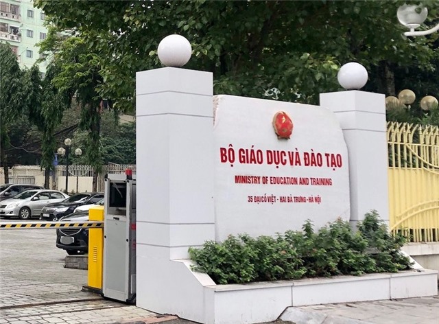 Bộ Giáo dục và Đào tạo sẽ nghiên cứu, sửa đổi quy định về dạy thêm, học thêm