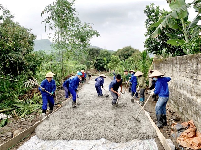 Phường Vàng Danh khởi công nâng cấp tuyến đường giao thông tại tổ 4, khu 7