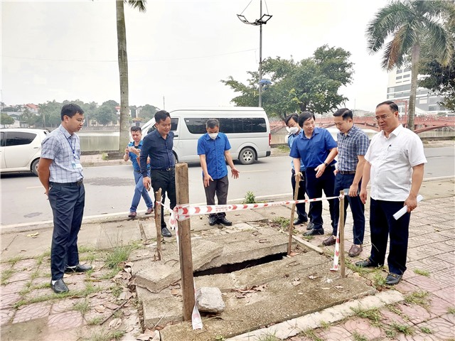 Phó Chủ tịch UBND thành phố kiểm tra thực địa công tác trật tự đô thị, vệ sinh môi trường, ATGT trên địa bàn