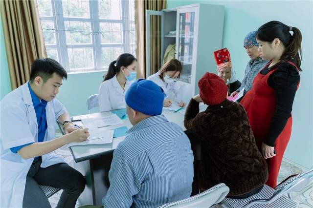 Chăm lo đời sống người dân ngày một tốt hơn