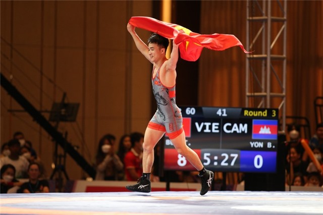 Vượt mốc 100 HCV, Việt Nam đứng vững ngôi đầu bảng tổng sắp huy chương SEA Games 32