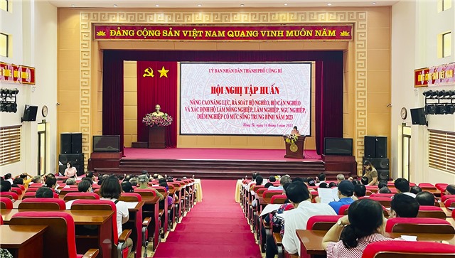 Tập huấn nâng cao năng lực rà soát hộ nghèo, hộ cận nghèo và xác định hộ làm nông nghiệp, lâm nghiệp, ngư nghiệp, diêm nghiệp có mức sống trung bình năm 2023 