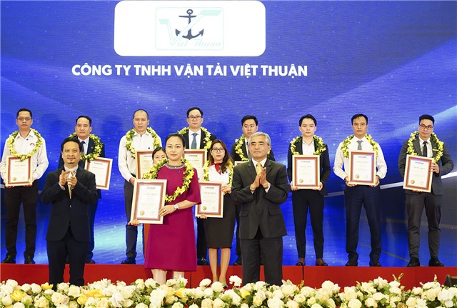 Việt Thuận Group xếp vị trí 90 trong Top 500 Doanh nghiệp tăng trưởng nhanh nhất Việt Nam năm 2023