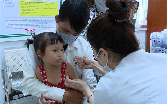 Mua sắm, cung ứng kịp thời các vaccine tiêm chủng mở rộng