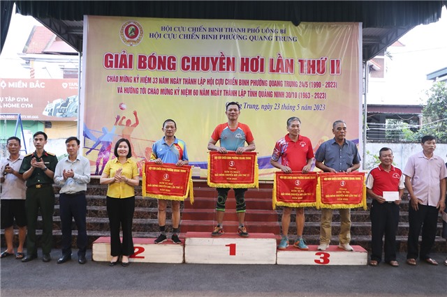 Giải bóng chuyền hơi Hội Cựu chiến binh phường Quang Trung lần thứ II