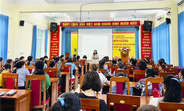 Hội LHPN tỉnh tập huấn tuyên truyền phòng chống tội phạm, mại dâm năm 2023 cho cán bộ, hội viên phụ nữ nòng cốt tại TP Uông Bí