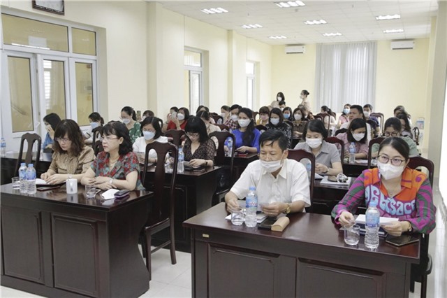 Uông Bí: Tăng cường tuyên truyền, đối thoại về chính sách BHXH, BHYT, BHTN với các doanh nghiệp