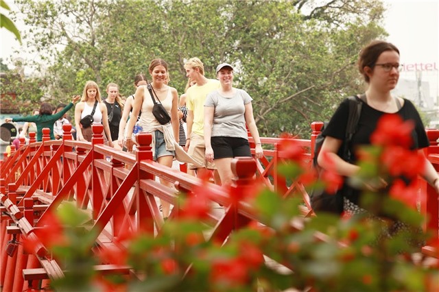 Tăng visa 90 ngày có thể chạm mốc 8 triệu lượt khách quốc tế