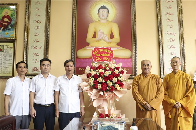 Đồng chí Nguyễn Văn Thành, PCT Thường trực UBND thành phố chúc mừng Đại lễ Phật đản 2023-PL 2567 tại chùa Lân - Thiền viện Trúc lâm Yên Tử