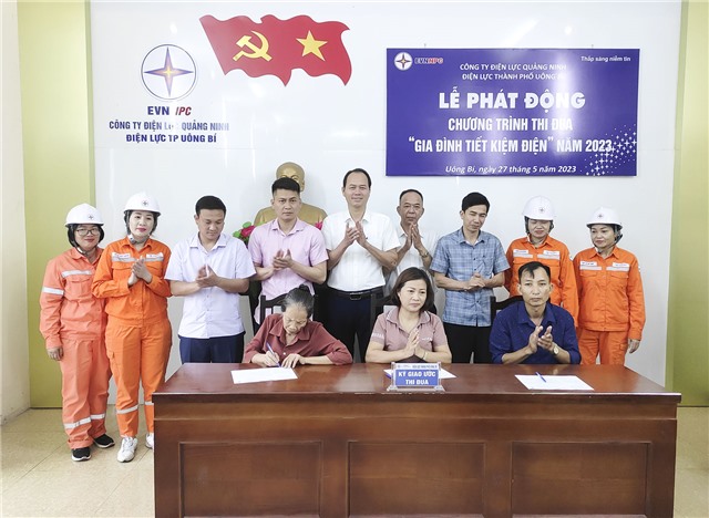 Điện lực Uông Bí phát động chương trình thi đua gia đình tiết kiệm điện năm 2023
