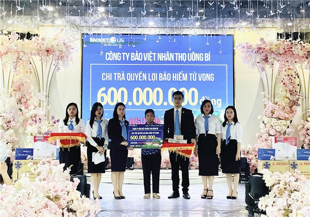 Bảo Việt nhân thọ Uông Bí chi trả bảo hiểm 600 triệu đồng cho khách hàng tại TX Đông Triều