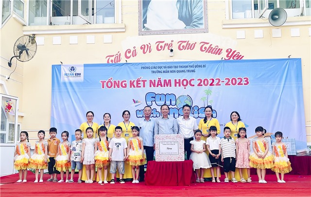 Đồng chí Nguyễn Chiến Thắng, Phó Bí thư Thường trực Thành ủy chúc mừng Ngày Quốc tế thiếu nhi 1/6