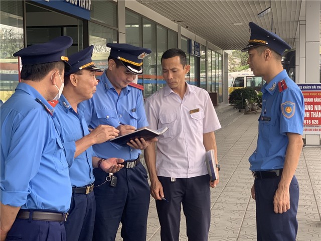 Đảm bảo ATGT, phòng chống dịch trên xe khách