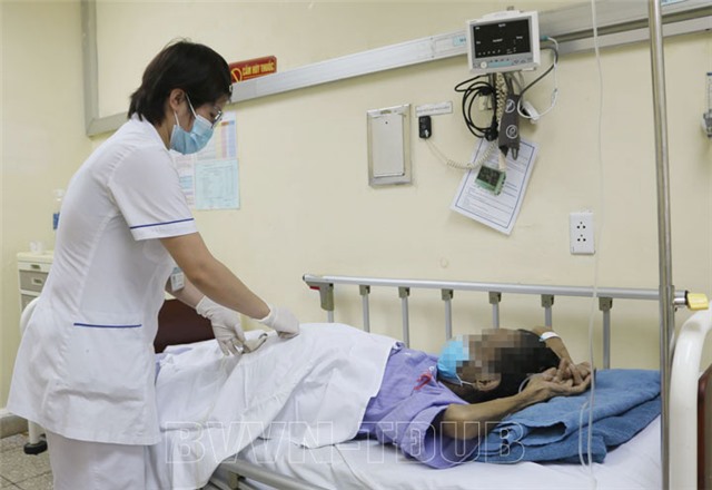 Nguy kịch do dùng thuốc nam trị xơ gan