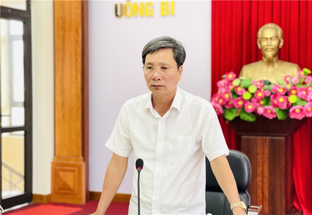 Họp tổ công tác rà soát đối tượng và điều kiện được hỗ trợ xoá nhà ở tạm, nhà ở dột nát trên địa bàn thành phố