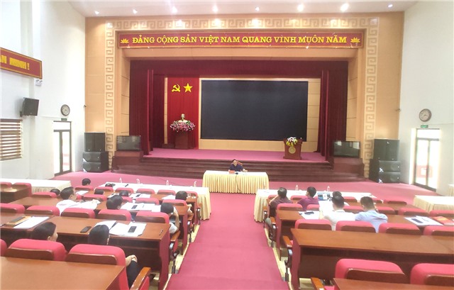 Hội nghị nghe và cho ý kiến vào phương án bảo vệ thi công, báo cáo hoàn thiện hồ sơ, thủ tục cưỡng chế thực hiện quyết định kiểm đếm bắt buộc thực hiện dự án cụm công nghiệp Phương Nam