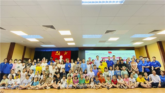 Đoàn Thanh niên phường Quang Trung tổ chức sinh hoạt hè “Tiếng anh cho cộng đồng”