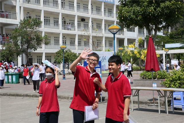 Kỳ thi tuyển sinh lớp 10 THPT năm học 2023-2024: Sĩ tử Quảng Ninh hoàn thành môn Toán, kết thúc Kỳ thi tuyển sinh lớp 10 hệ không chuyên