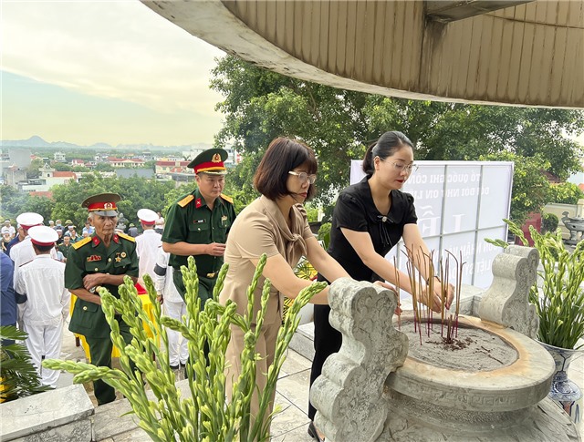 Lễ đón và an táng hài cốt liệt sỹ Hoàng Xuân Thạch