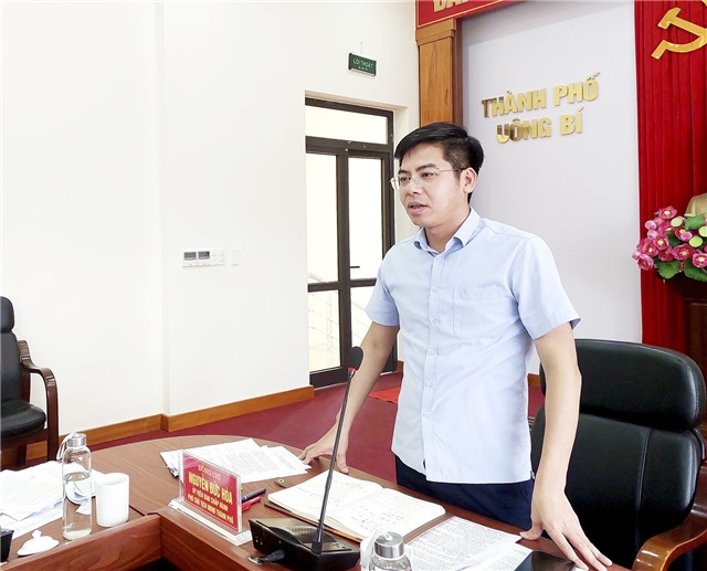 Hội nghị nghe báo cáo công tác triển khai, thực hiện hỗ trợ di dời các cơ sở tiểu thủ công nghiệp gây ô nhiễm môi trường, hoặc không phù hợp quy hoạch đô thị phải di dời trên địa bàn thành phố