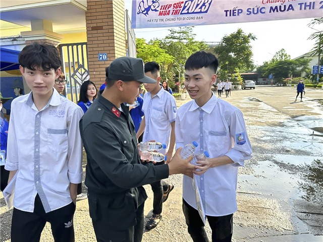 Các lực lượng chức năng hỗ trợ tối đa cho thí sinh tham gia kỳ thi tốt nghiệp THPT năm 2023
