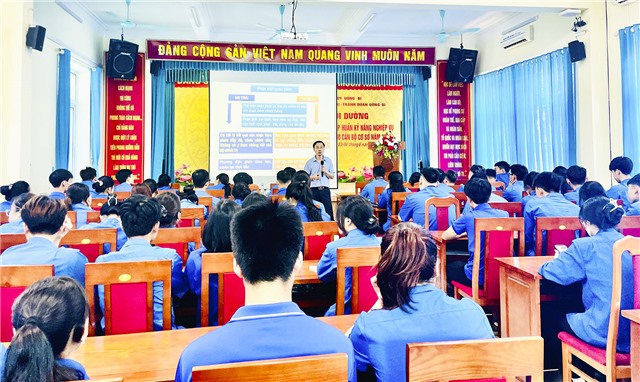 Khai giảng lớp bồi dưỡng lý luận chính trị và tập huấn kỹ năng nghiệp vụ công tác Đoàn, Đội cho cán bộ cơ sở năm 2023