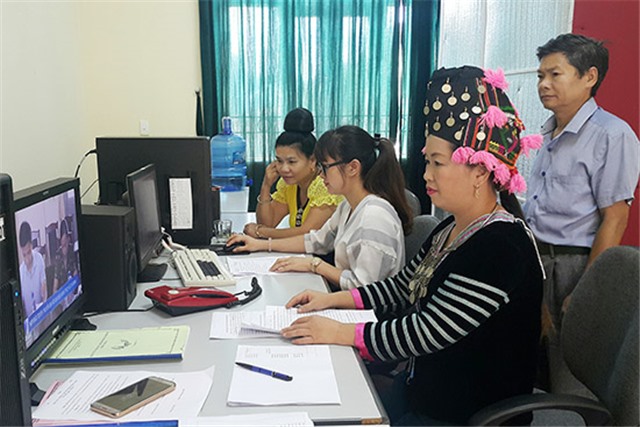 Thiết lập điểm hỗ trợ đồng bào dân tộc thiểu số ứng dụng CNTT