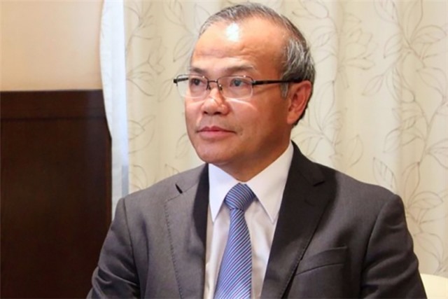 Nguyên đại sứ Vũ Hồng Nam bị buộc thôi việc