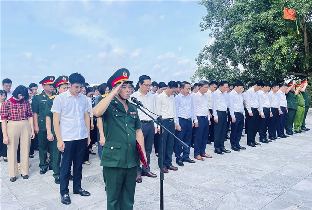 Lãnh đạo thành phố viếng Anh hùng liệt sĩ kỷ niệm 76 năm Ngày Thương binh - Liệt sĩ 27/7