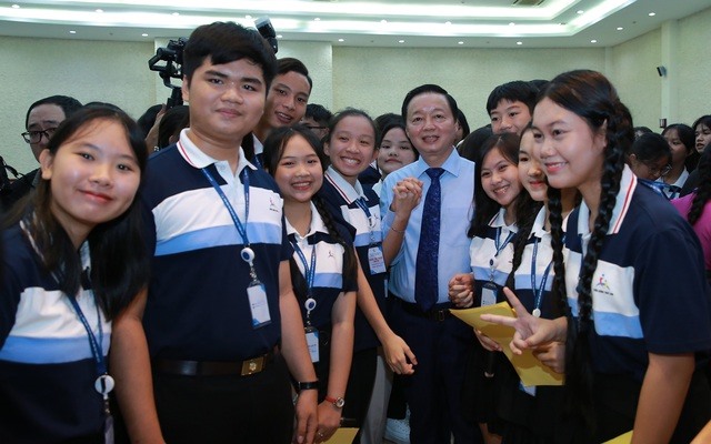 Lắng nghe trẻ em bằng trái tim và sự thấu hiểu