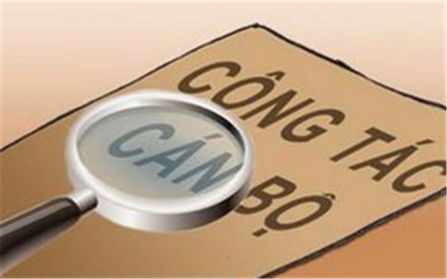 Bãi bỏ tiêu chuẩn có bằng Trung cấp lý luận chính trị với một số chức danh