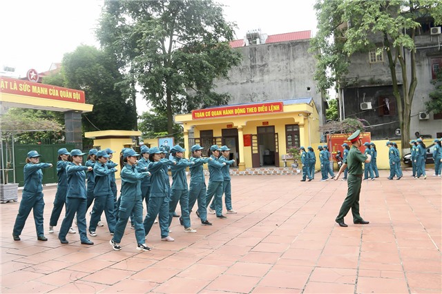 Khối nữ tự vệ thành phố tích cực luyện tập tham gia diễu binh, diễu hành kỷ niệm 60 năm thành lập tỉnh Quảng Ninh