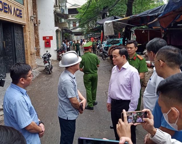 Phó Thủ tướng Trần Lưu Quang chỉ đạo khắc phục hậu quả vụ cháy chung cư tại Hà Nội